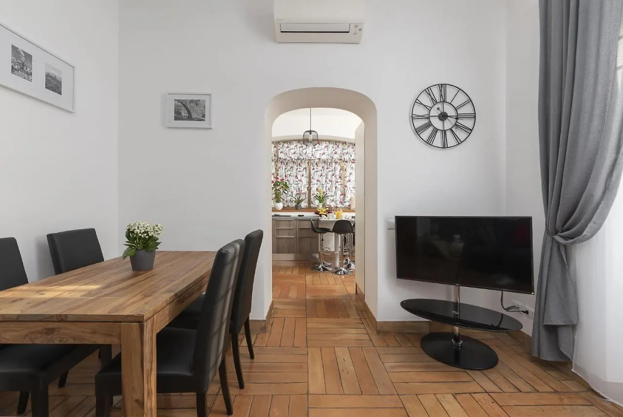 Take You Rome - Vatican Apartment